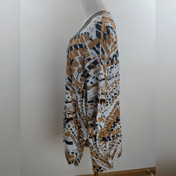Dennis Basso Women's Size Small Abstract V-Neck Tunic in Black, Brown, and White - Picture 9 of 12